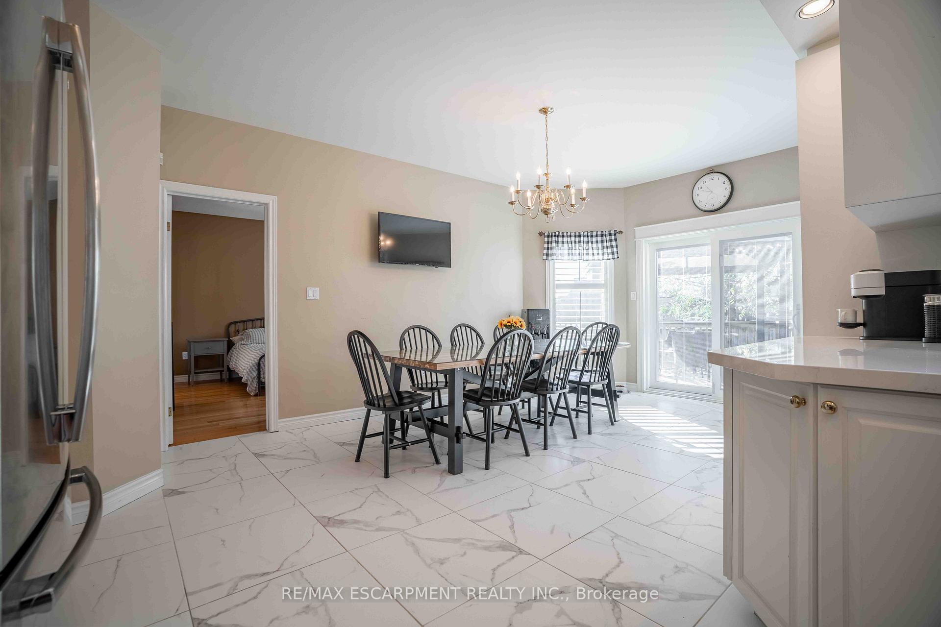 Photo 15 of 441 Crerar Drive, Hamilton, Crerar — HOMEH