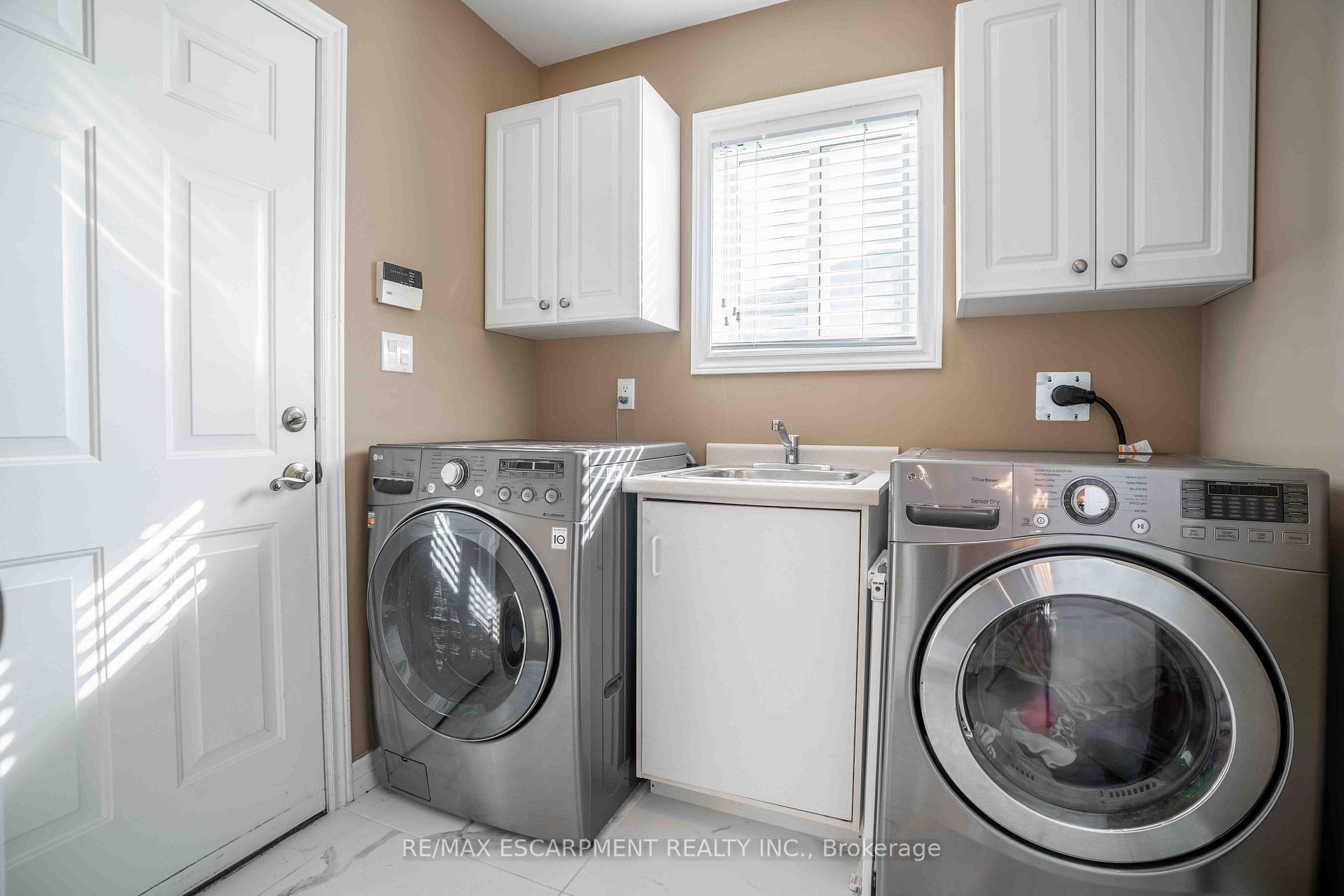 Photo 24 of 441 Crerar Drive, Hamilton, Crerar — HOMEH