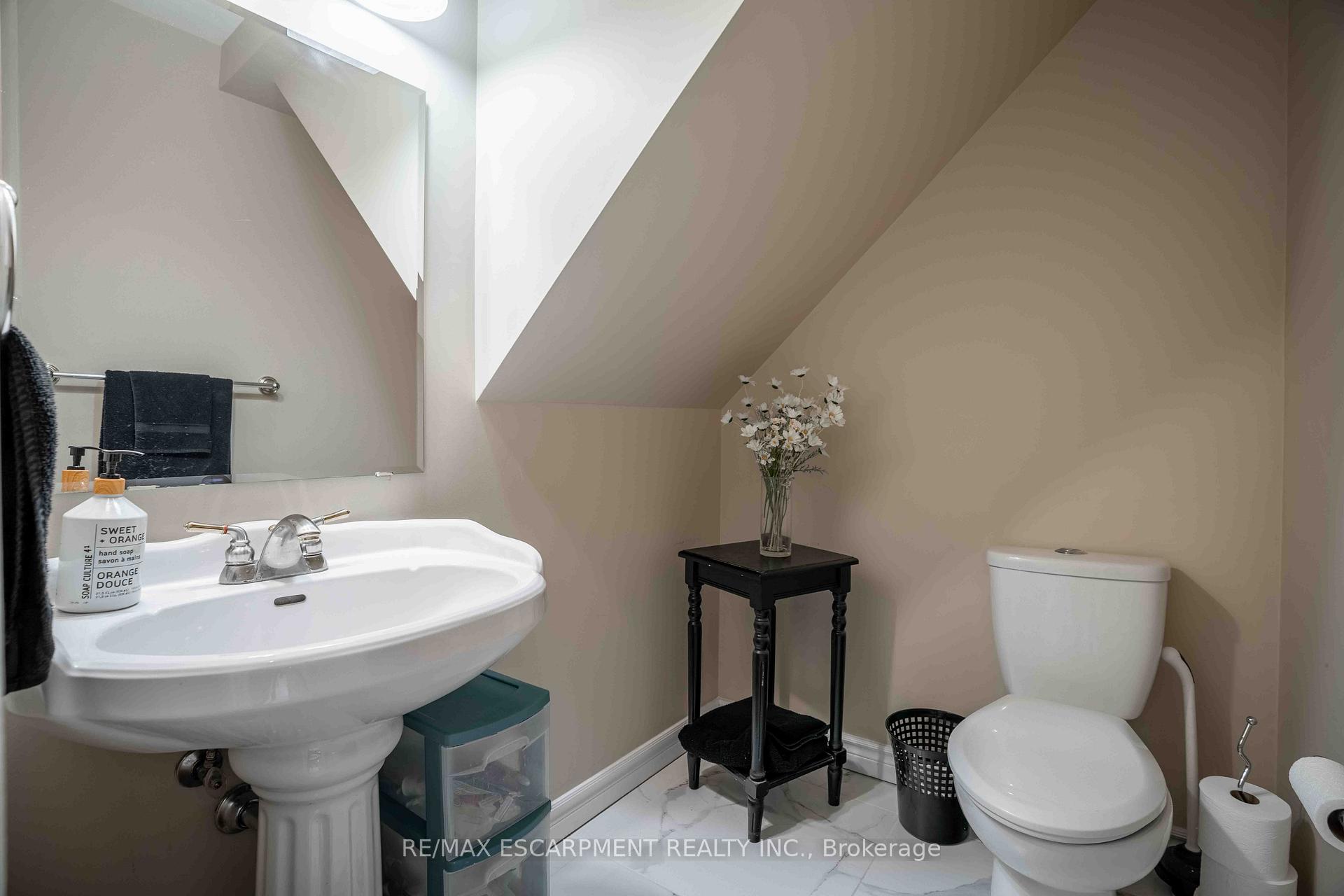 Photo 25 of 441 Crerar Drive, Hamilton, Crerar — HOMEH