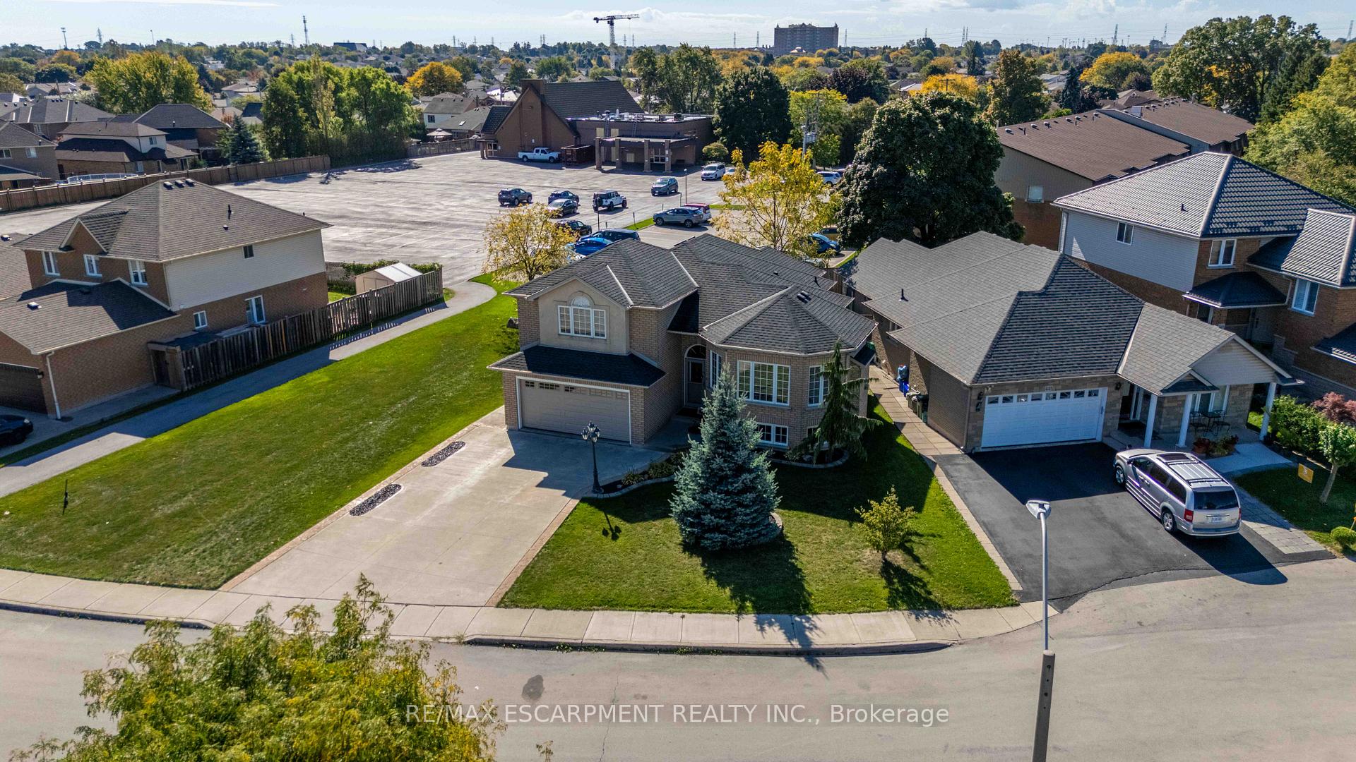 Photo 36 of 441 Crerar Drive, Hamilton, Crerar — HOMEH