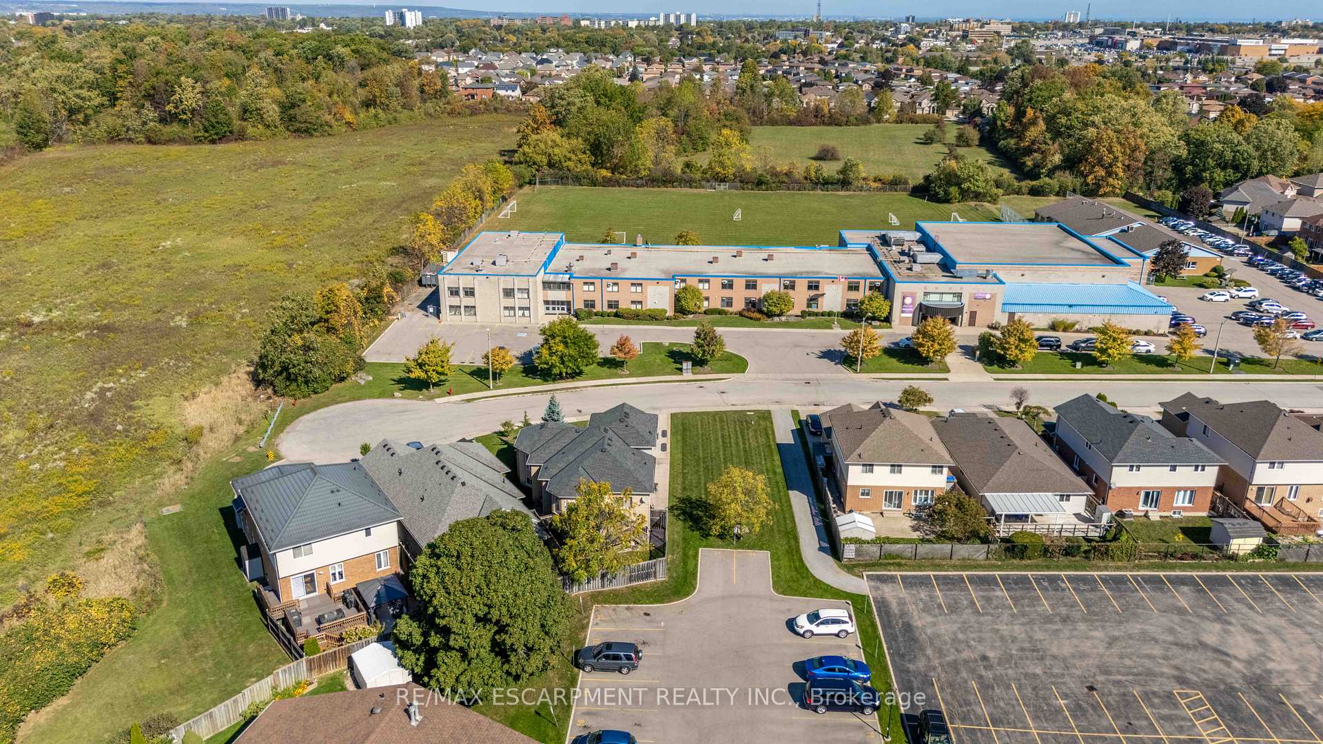 Photo 38 of 441 Crerar Drive, Hamilton, Crerar — HOMEH