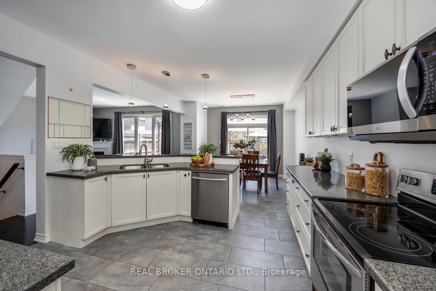 Photo 13 of 65 B Concession Street E, Clarington, Bowmanville — HOMEH