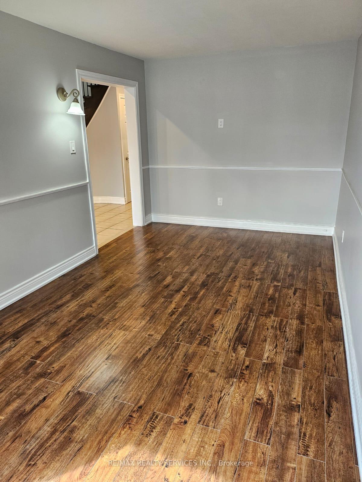 Photo 8 of 57 Blackmere Circle, Brampton, Fletcher's Creek South — HOMEH