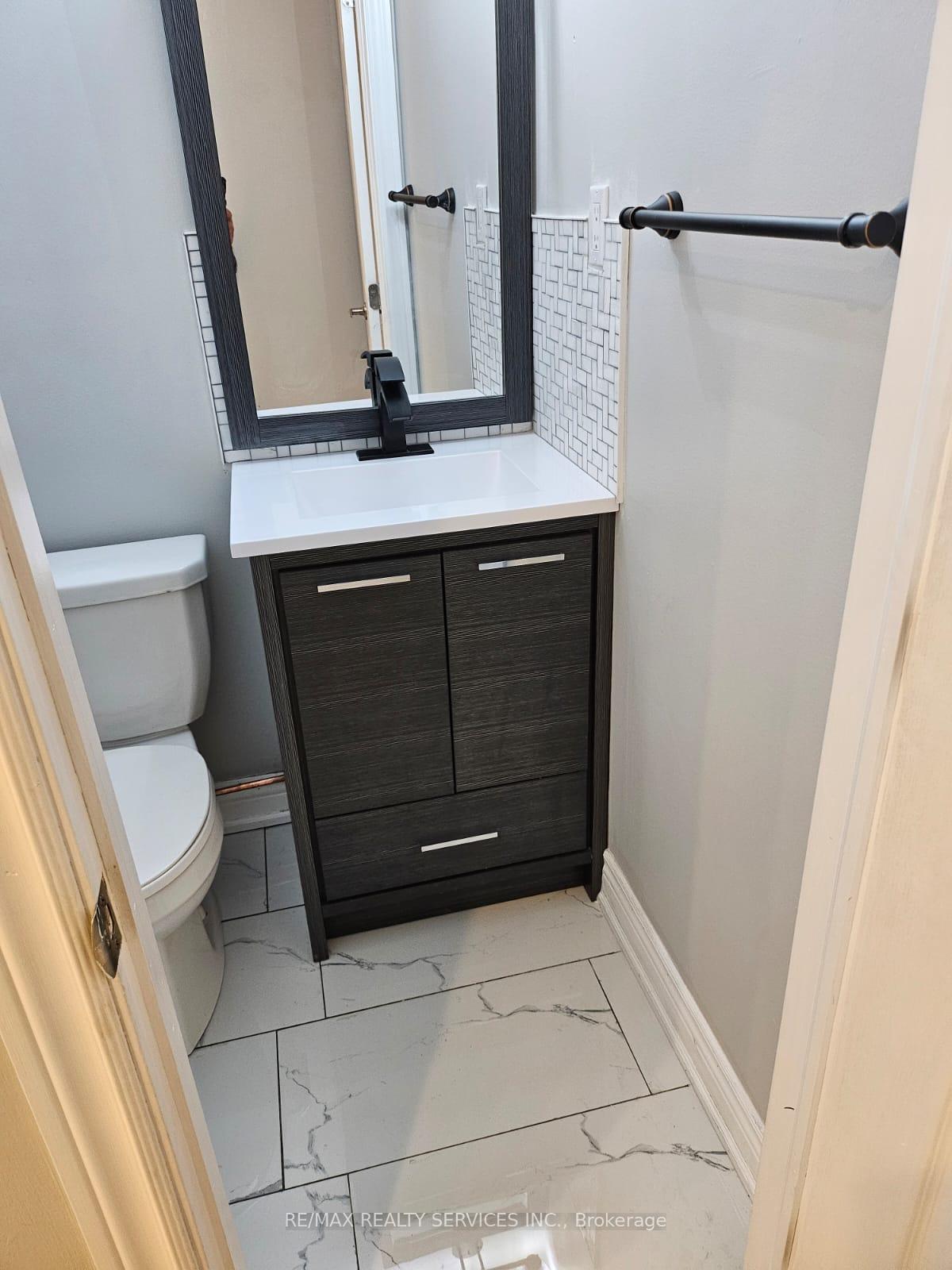 Photo 15 of 57 Blackmere Circle, Brampton, Fletcher's Creek South — HOMEH