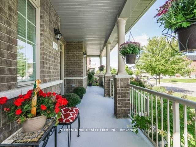 Photo 3 of 39 Lewis Honey Drive, Aurora, Bayview Northeast — HOMEH