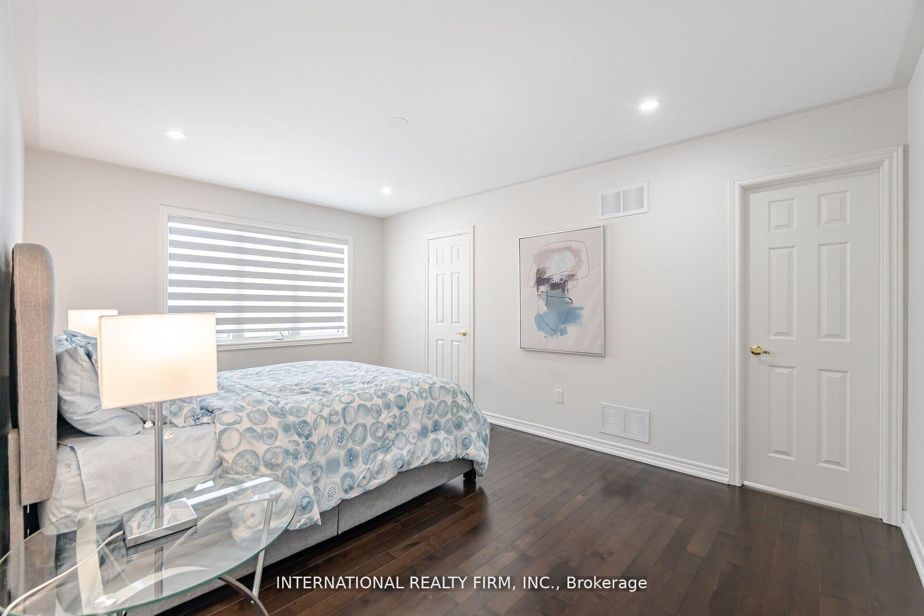 Photo 14 of 39 Lewis Honey Drive, Aurora, Bayview Northeast — HOMEH