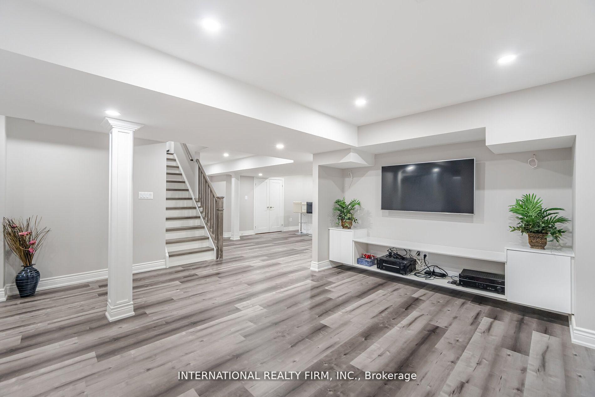 Photo 19 of 39 Lewis Honey Drive, Aurora, Bayview Northeast — HOMEH