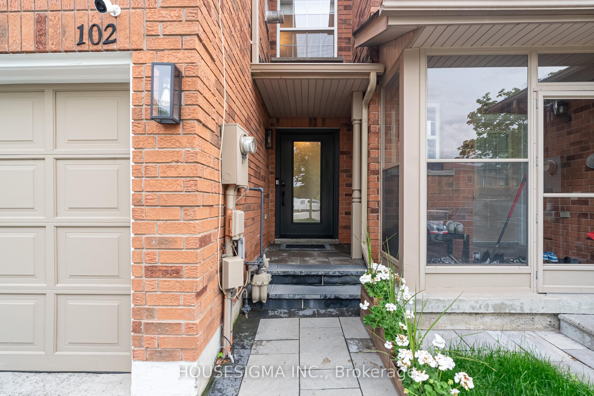Photo 5 of 102 Milloy Place, Aurora, Aurora Grove — HOMEH