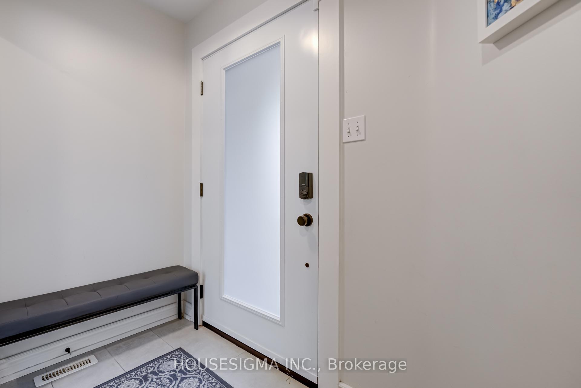 Photo 4 of 102 Milloy Place, Aurora, Aurora Grove — HOMEH