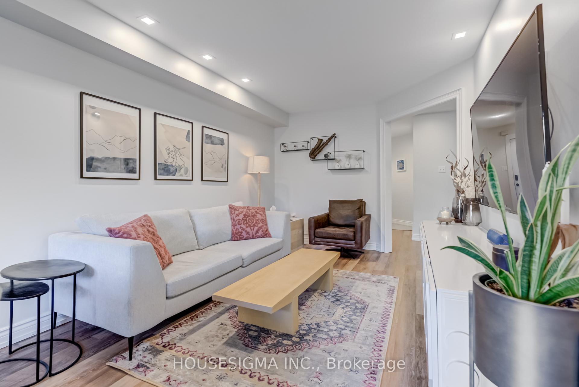 Photo 7 of 102 Milloy Place, Aurora, Aurora Grove — HOMEH