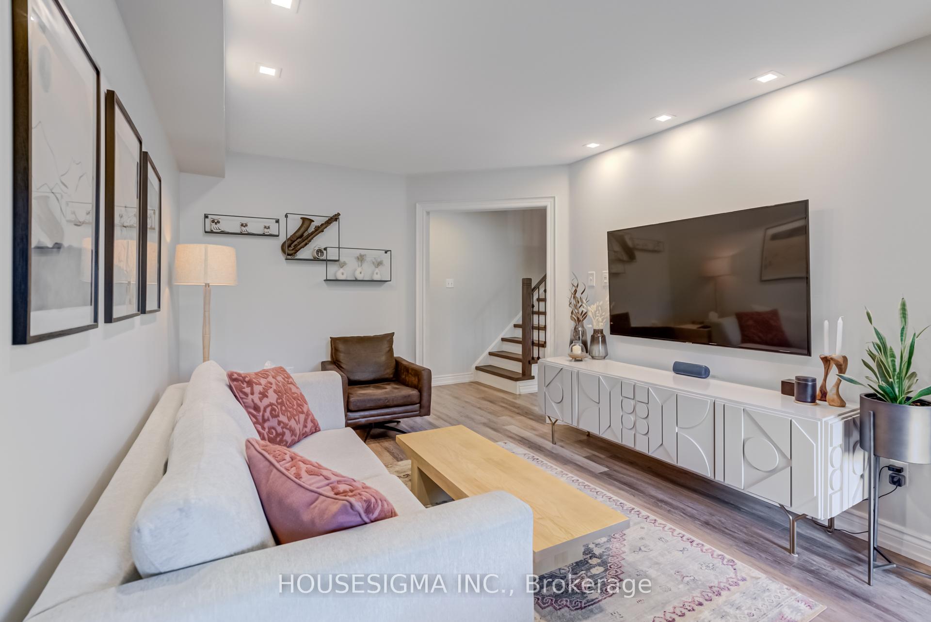 Photo 8 of 102 Milloy Place, Aurora, Aurora Grove — HOMEH