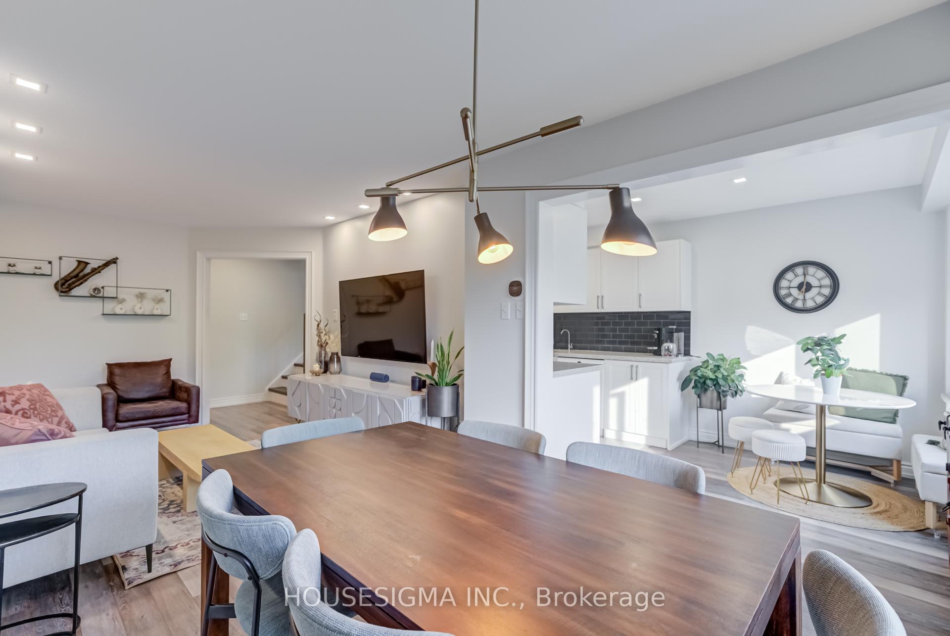 Photo 11 of 102 Milloy Place, Aurora, Aurora Grove — HOMEH