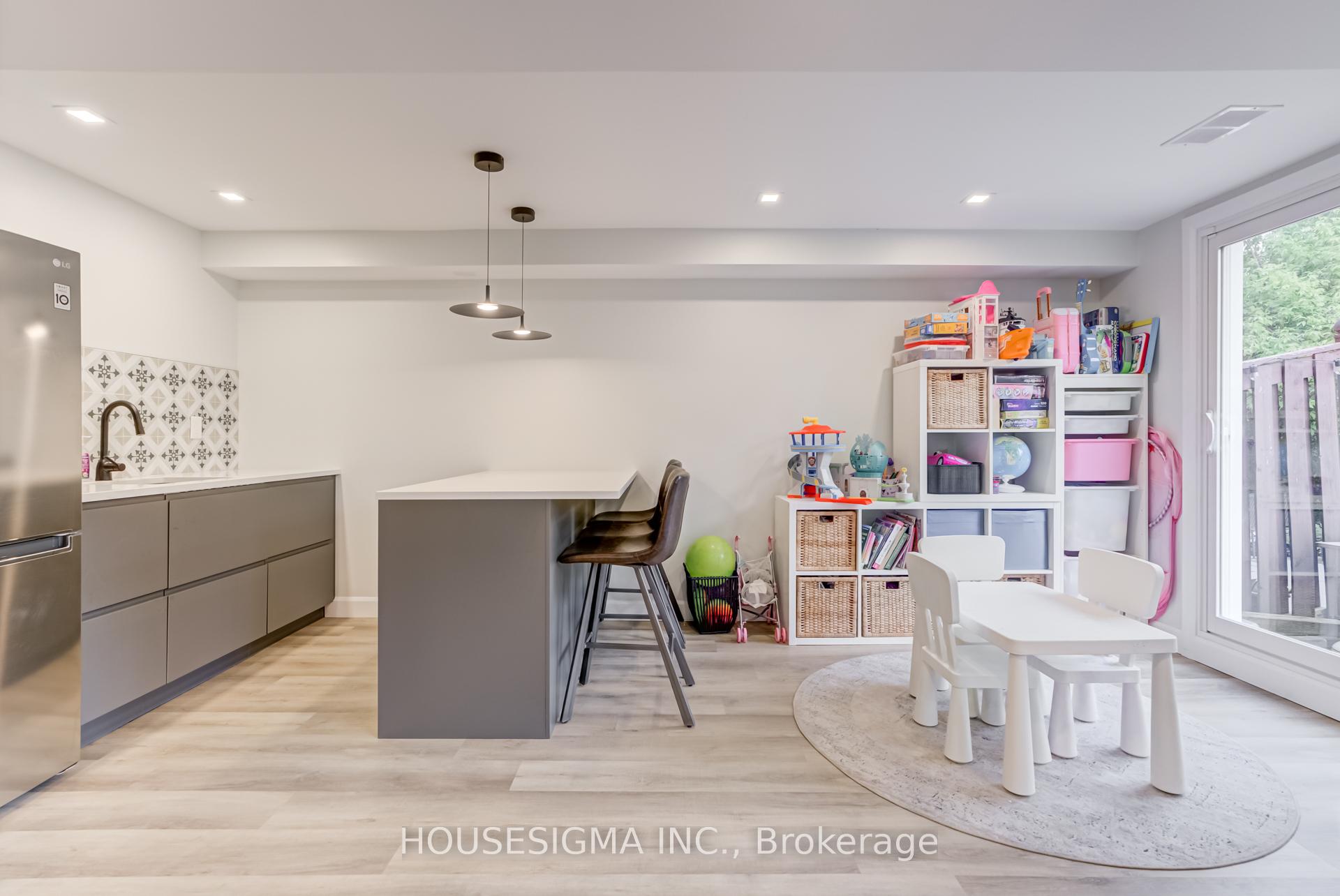Photo 37 of 102 Milloy Place, Aurora, Aurora Grove — HOMEH