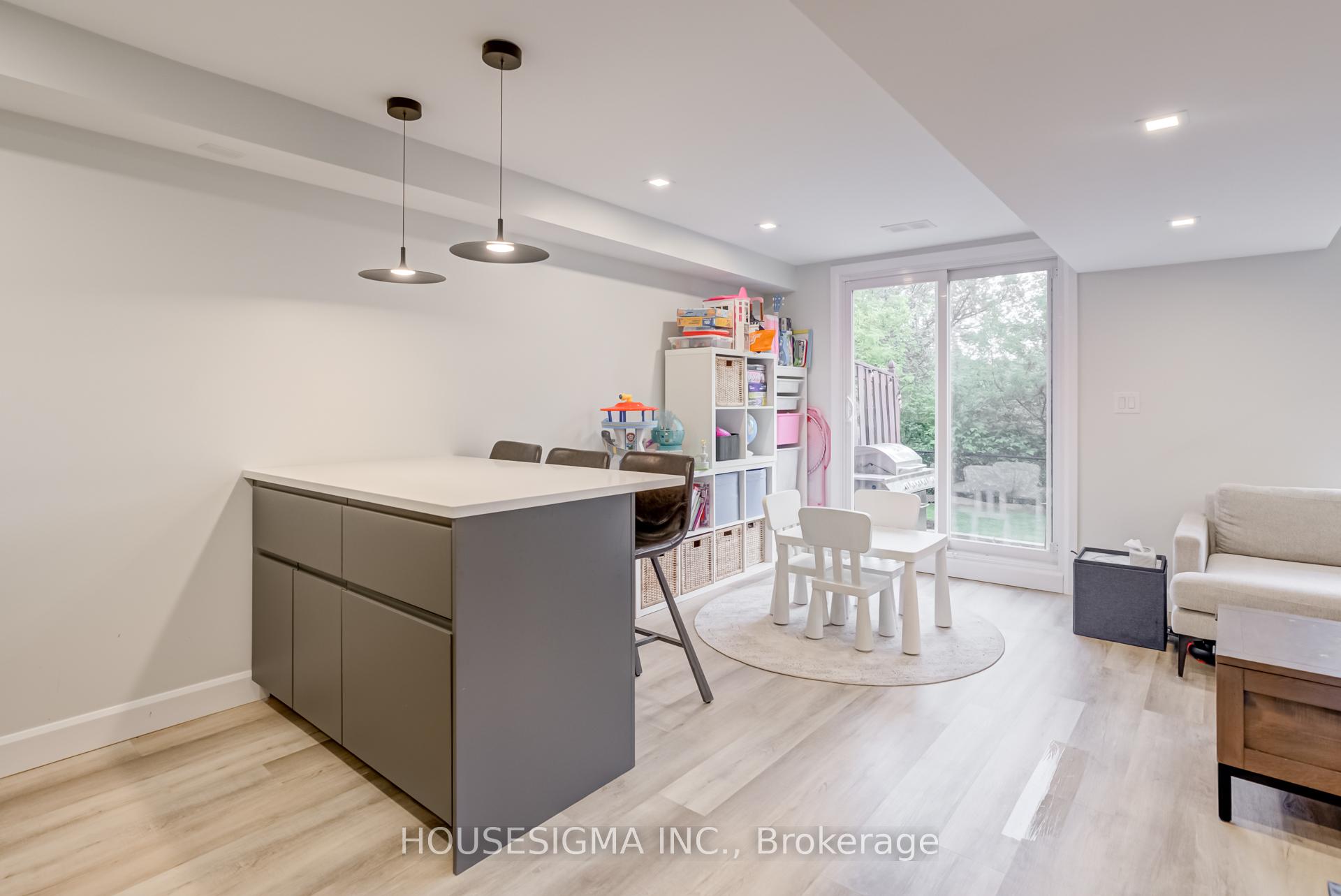 Photo 39 of 102 Milloy Place, Aurora, Aurora Grove — HOMEH