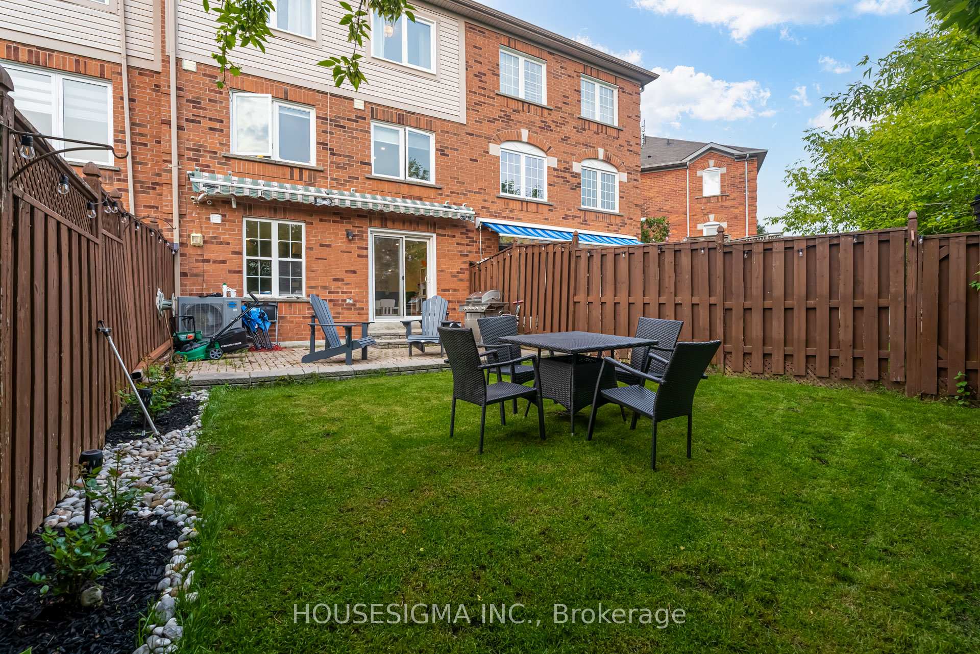 Photo 46 of 102 Milloy Place, Aurora, Aurora Grove — HOMEH
