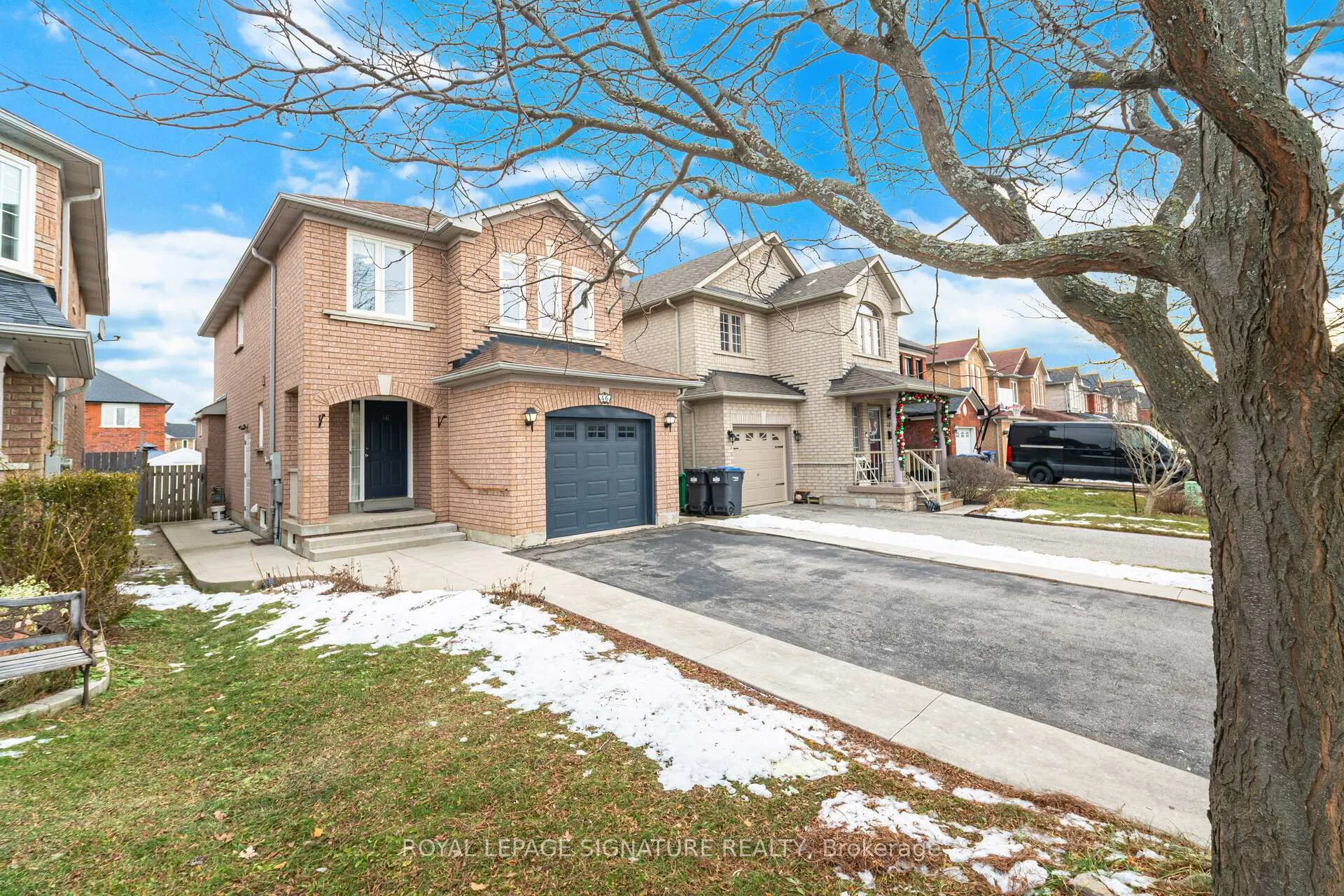 Photo 3 of 46 Loons Call Crescent, Brampton, Sandringham-Wellington — HOMEH