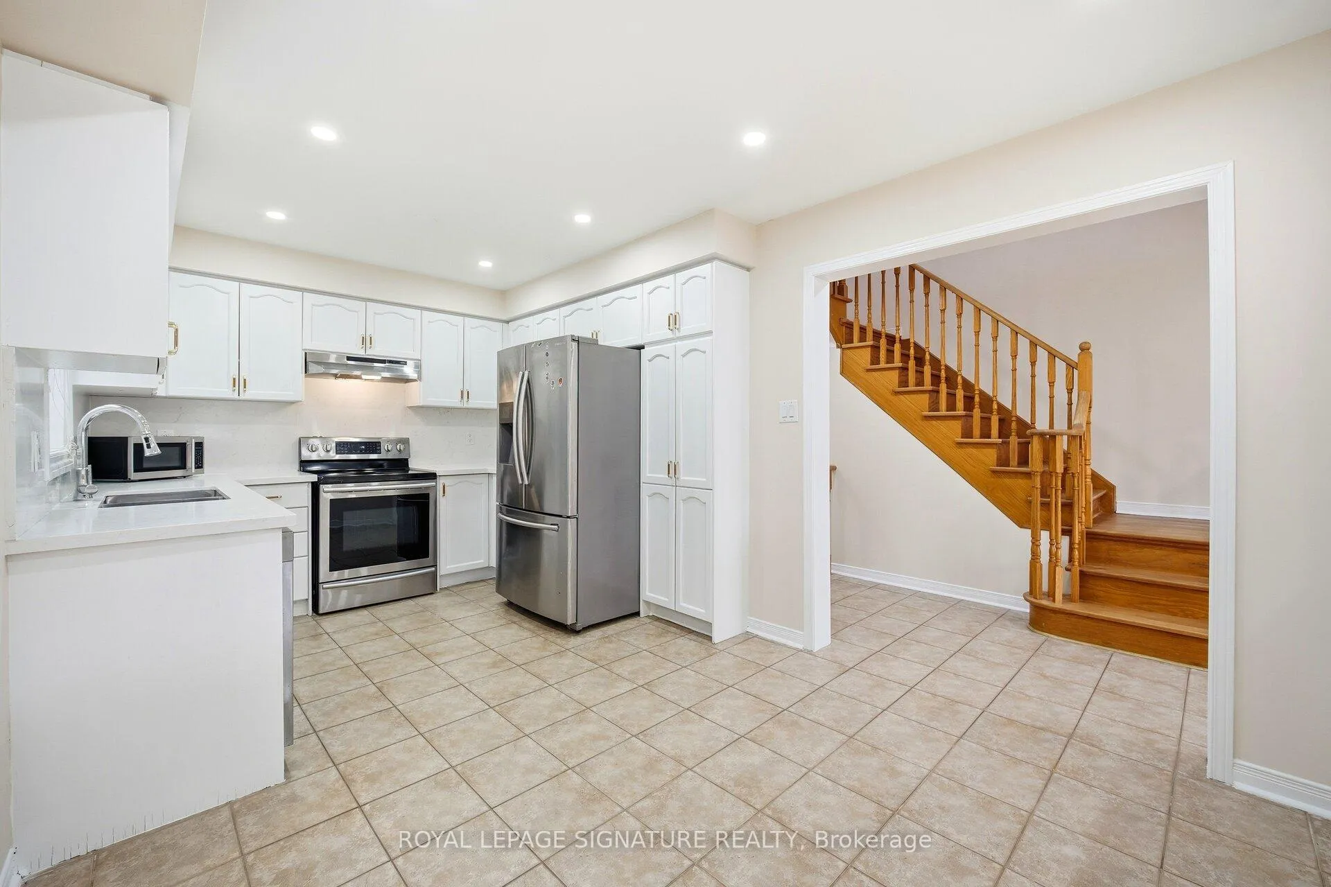 Photo 19 of 46 Loons Call Crescent, Brampton, Sandringham-Wellington — HOMEH