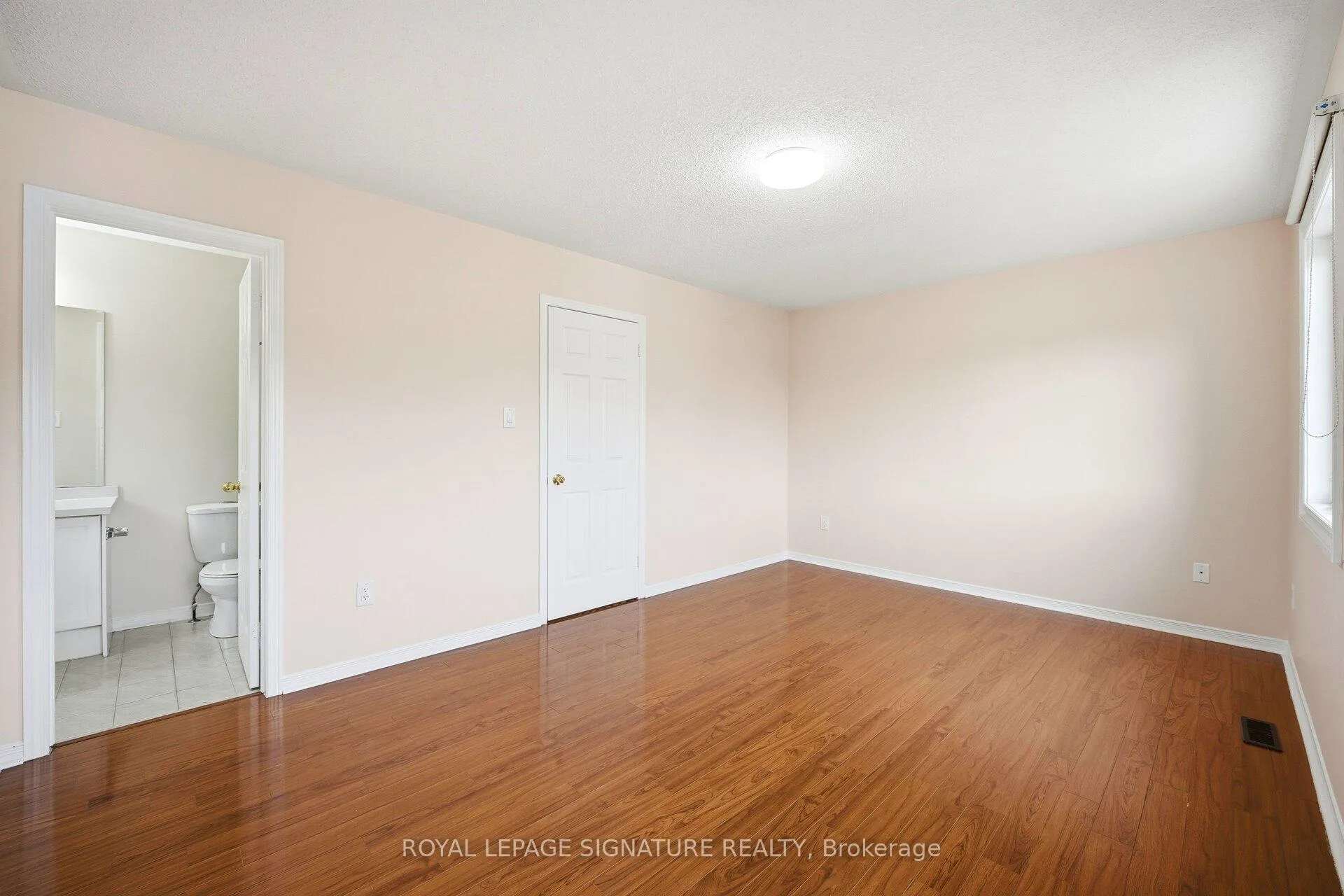Photo 30 of 46 Loons Call Crescent, Brampton, Sandringham-Wellington — HOMEH