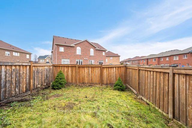 Photo 41 of 93 Kempenfelt Trail, Brampton, Northwest Brampton — HOMEH