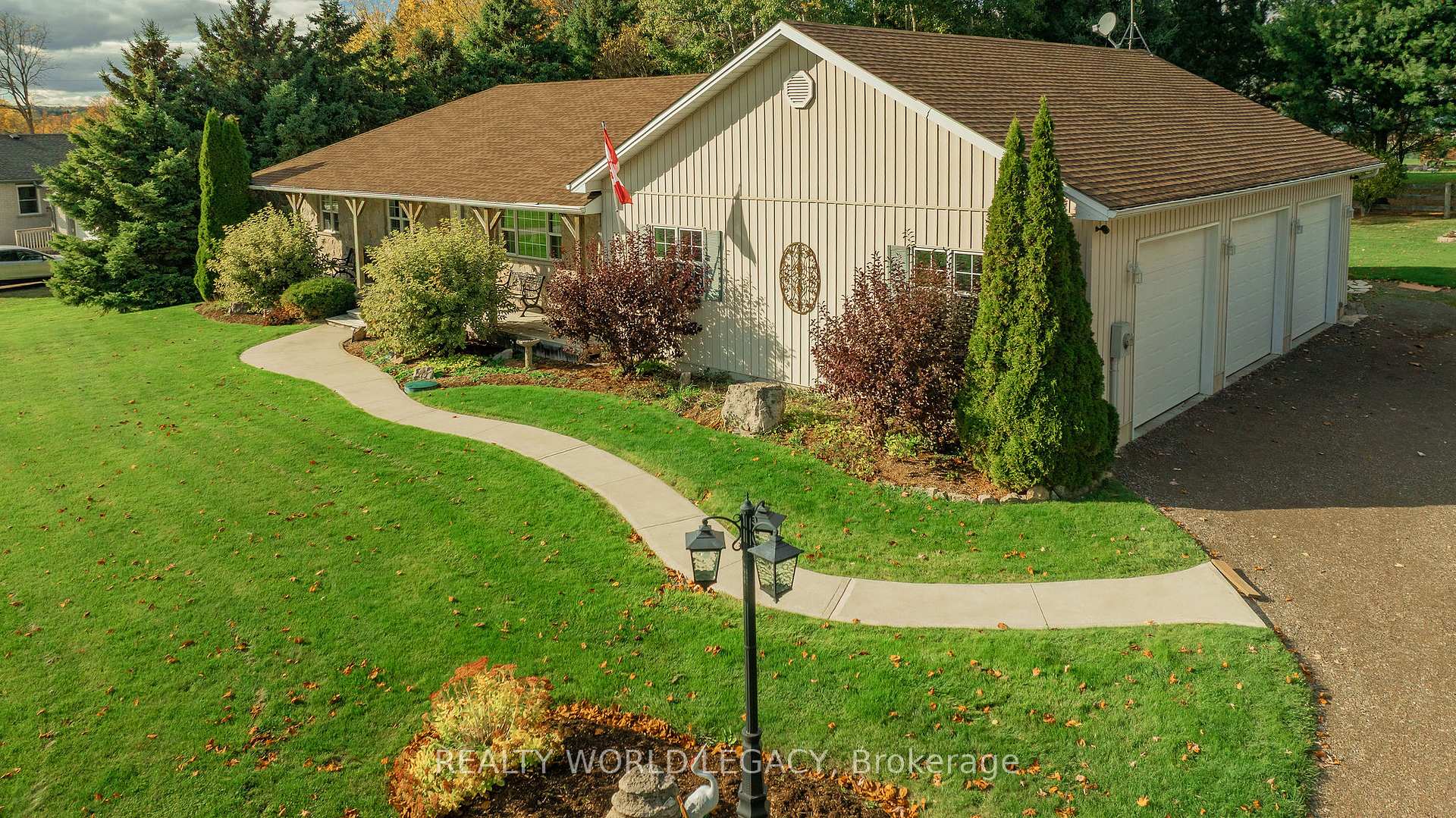 Photo 2 of 2539 4 Concession W, Hamilton, Rural Flamborough — HOMEH