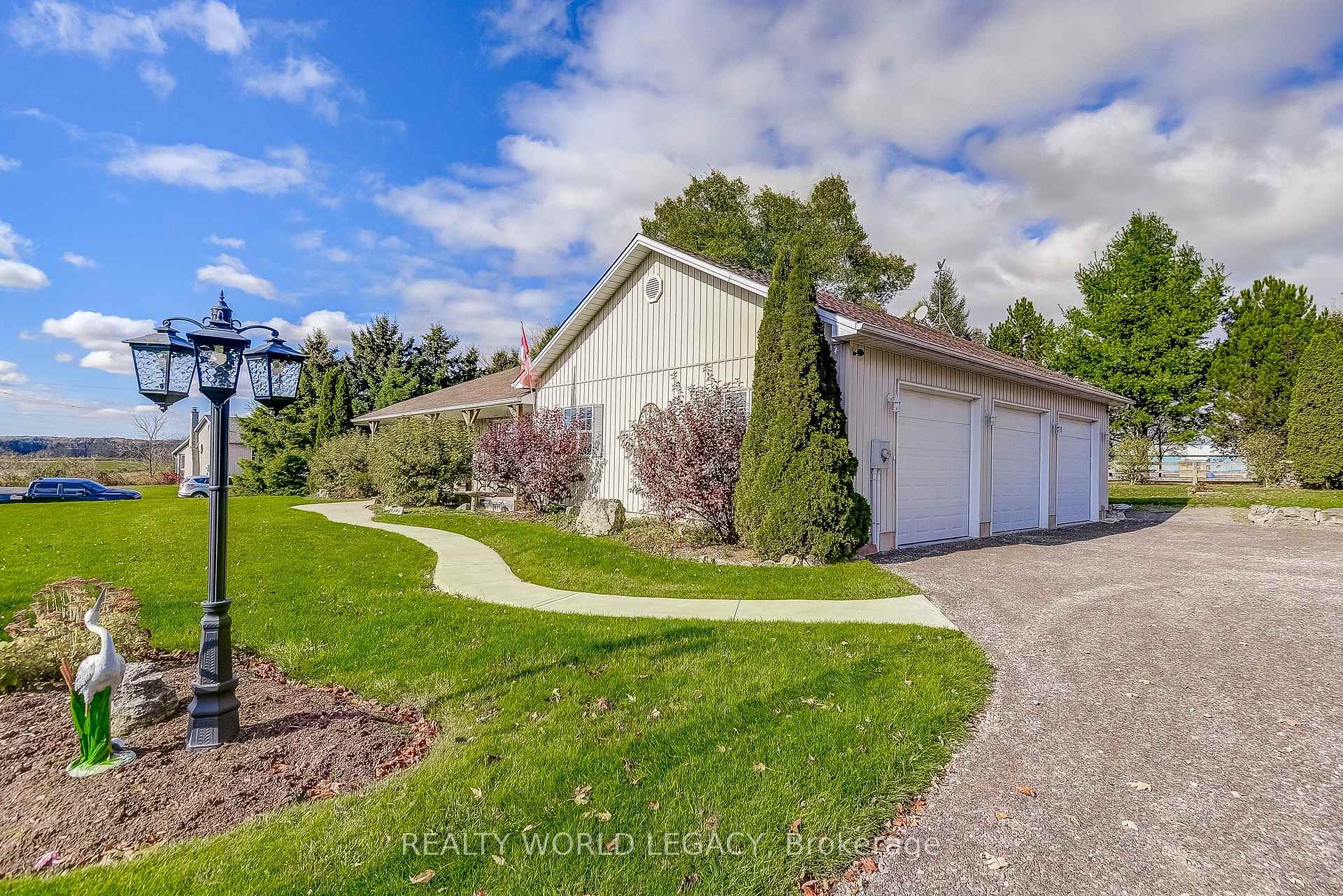 Photo 6 of 2539 4 Concession W, Hamilton, Rural Flamborough — HOMEH