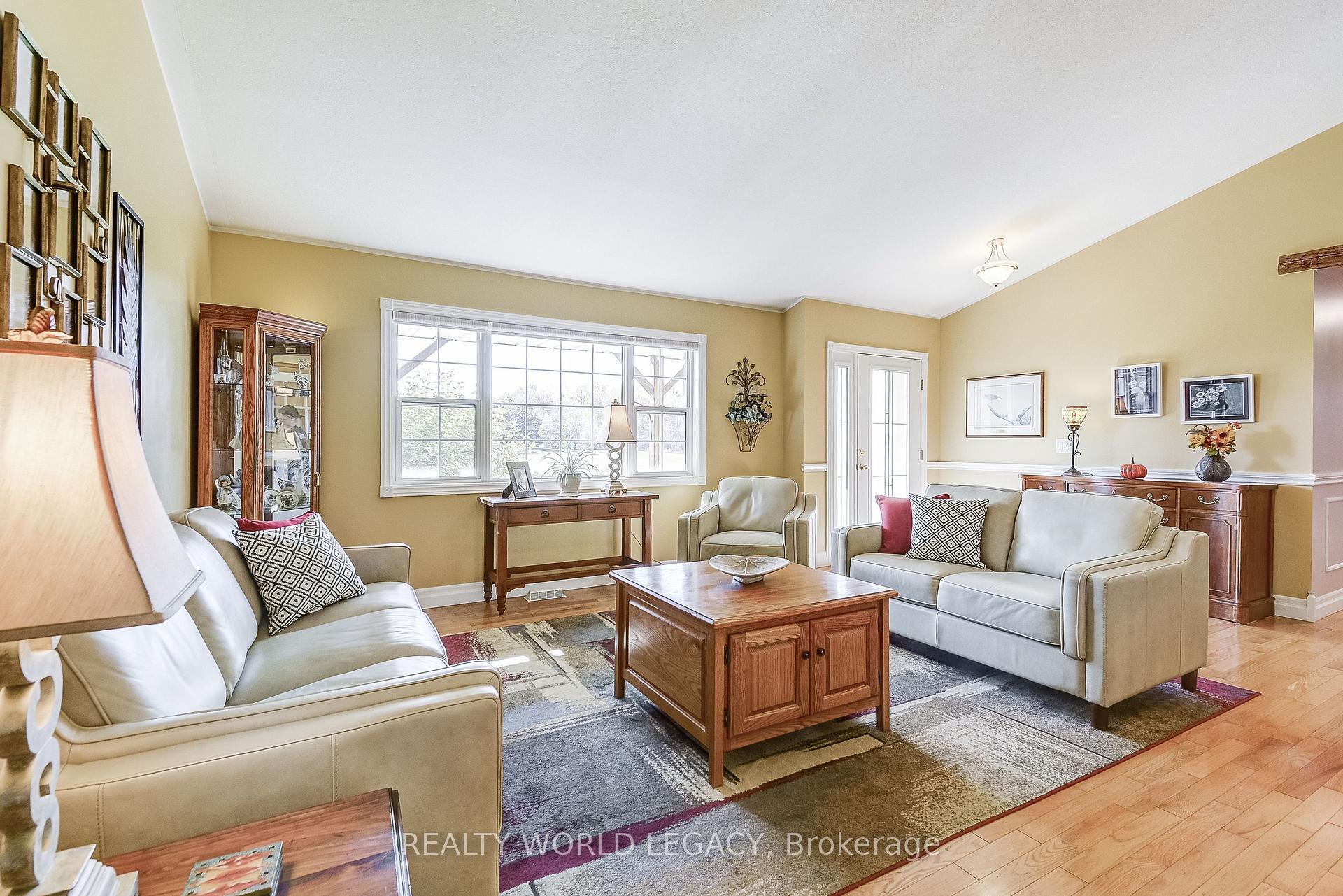 Photo 11 of 2539 4 Concession W, Hamilton, Rural Flamborough — HOMEH