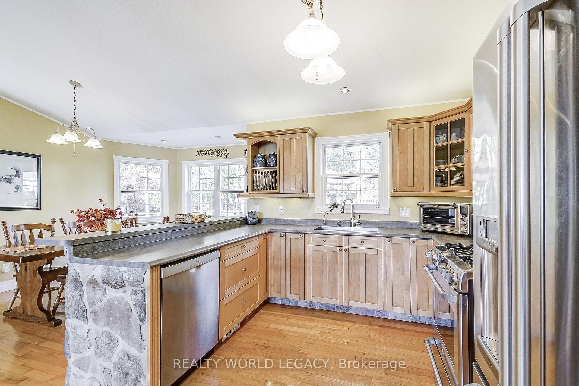 Photo 13 of 2539 4 Concession W, Hamilton, Rural Flamborough — HOMEH