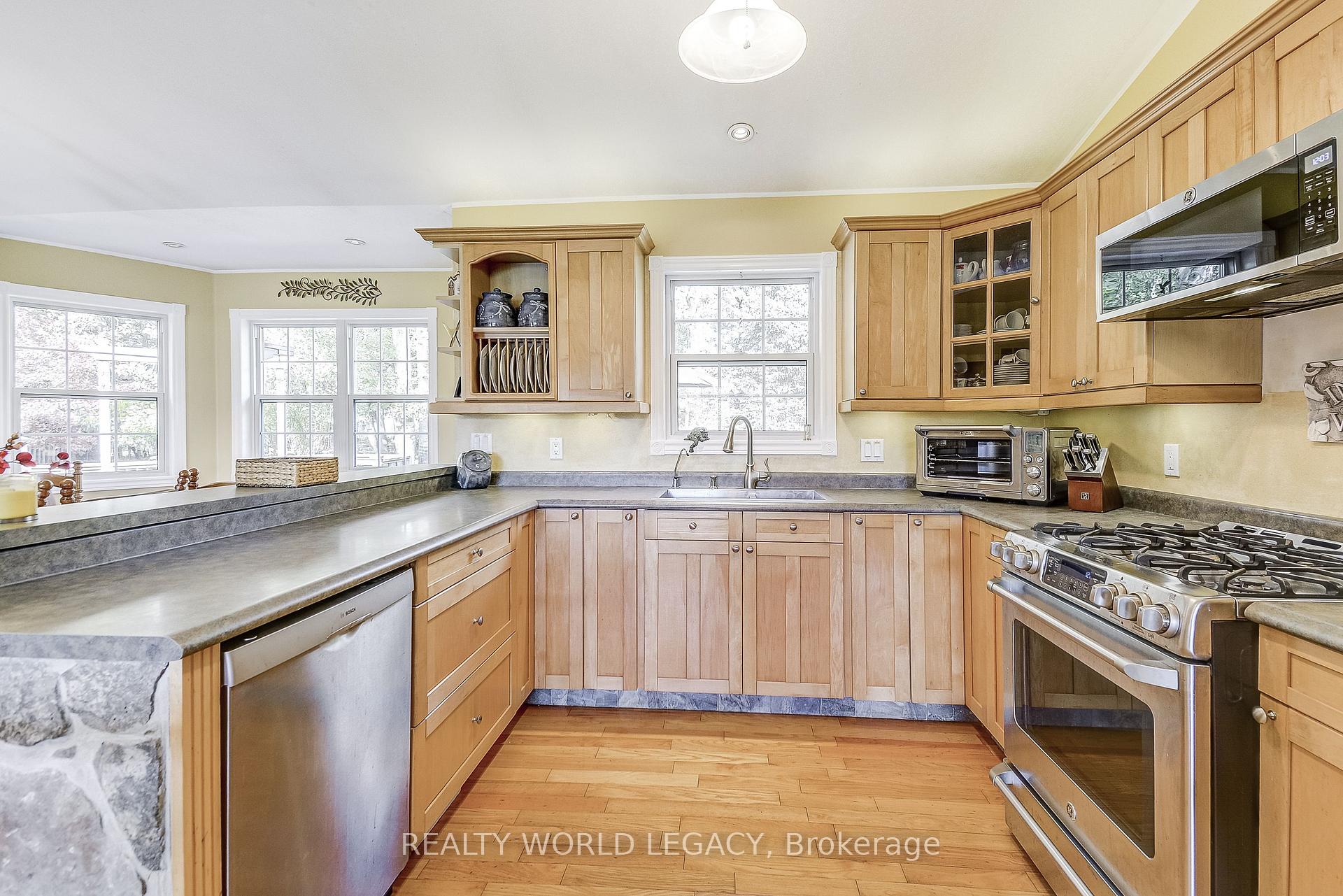 Photo 15 of 2539 4 Concession W, Hamilton, Rural Flamborough — HOMEH