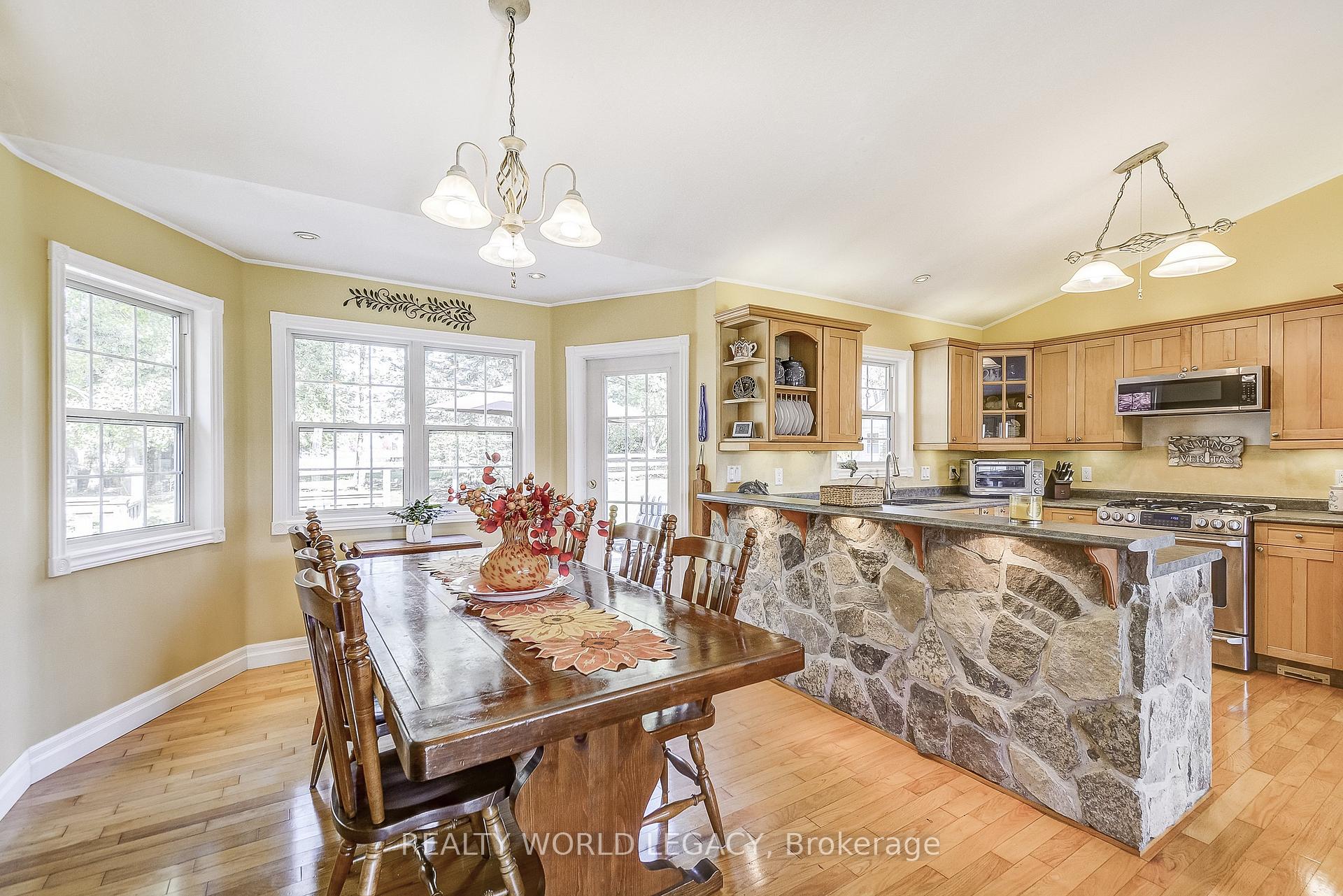 Photo 17 of 2539 4 Concession W, Hamilton, Rural Flamborough — HOMEH