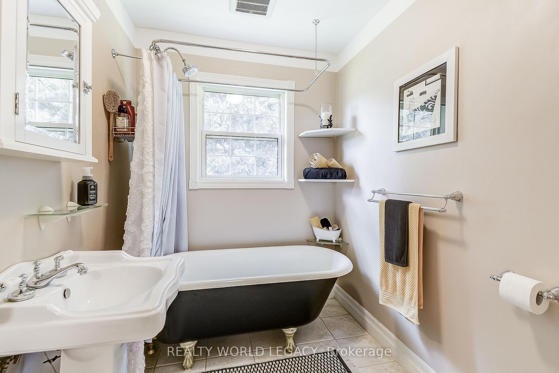 Photo 27 of 2539 4 Concession W, Hamilton, Rural Flamborough — HOMEH