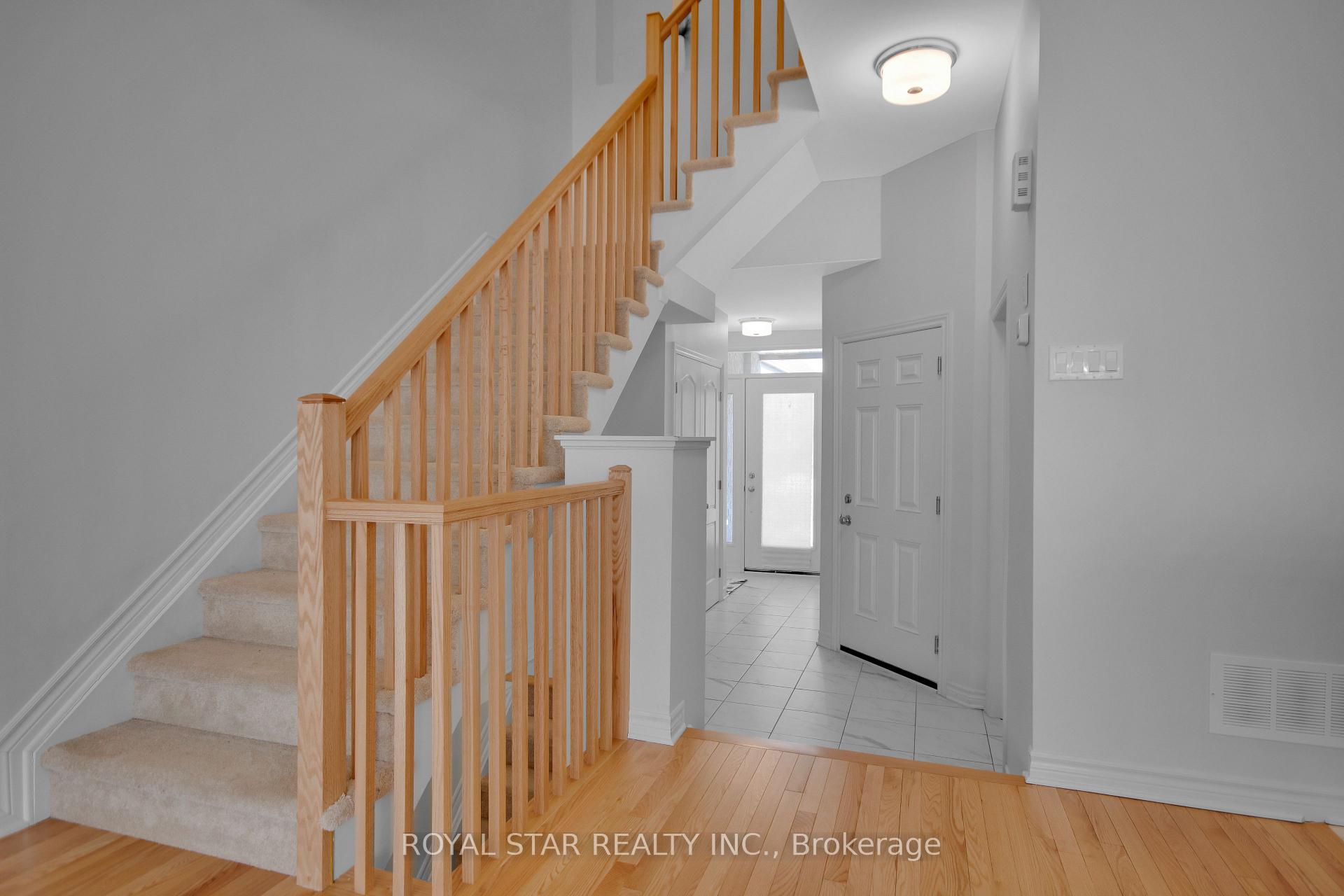 Photo 3 of 124 Angelonia Crescent, Ottawa, Blossom Park/Kemp Park/Findlay Creek — HOMEH
