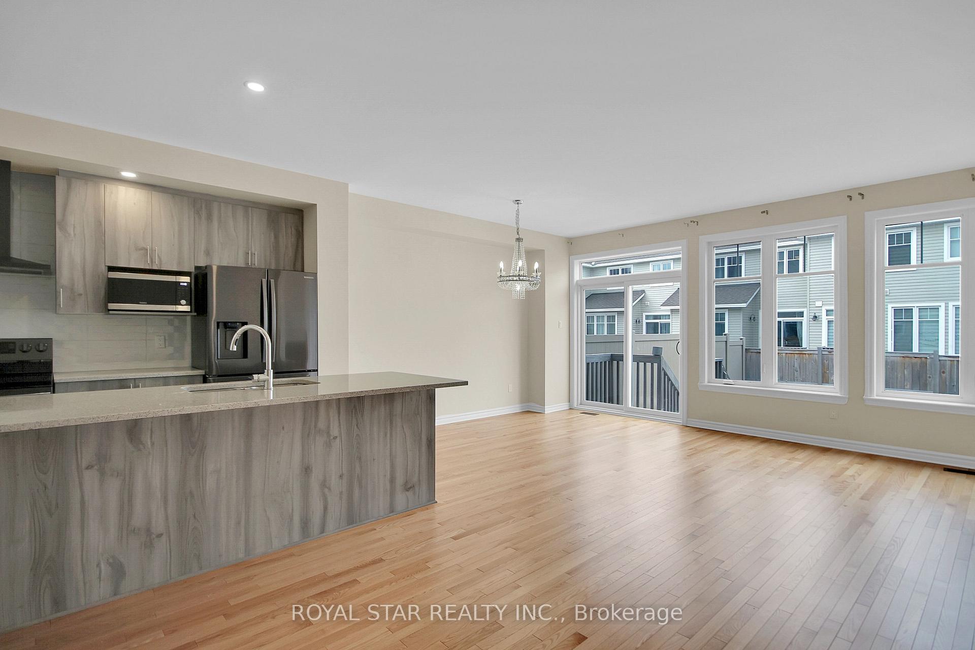 Photo 7 of 124 Angelonia Crescent, Ottawa, Blossom Park/Kemp Park/Findlay Creek — HOMEH