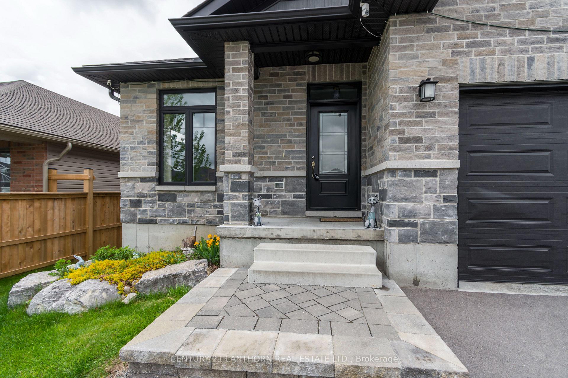 Photo 3 of 64 Redwood Drive, Belleville, Thurlow Ward — HOMEH