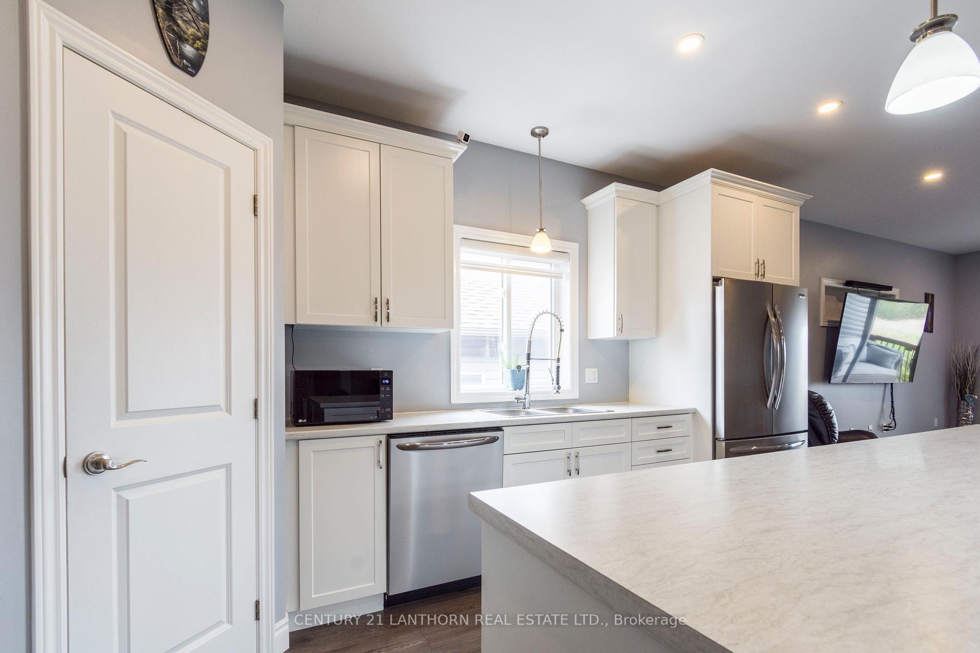 Photo 6 of 64 Redwood Drive, Belleville, Thurlow Ward — HOMEH