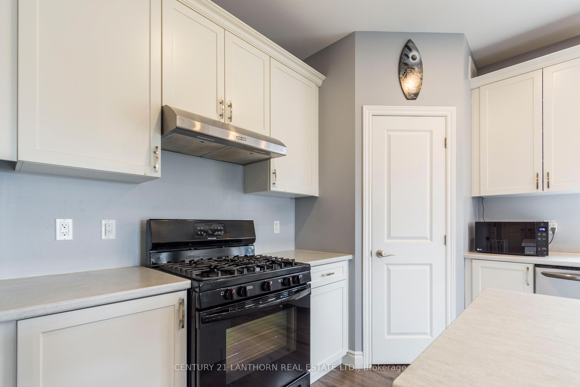 Photo 10 of 64 Redwood Drive, Belleville, Thurlow Ward — HOMEH