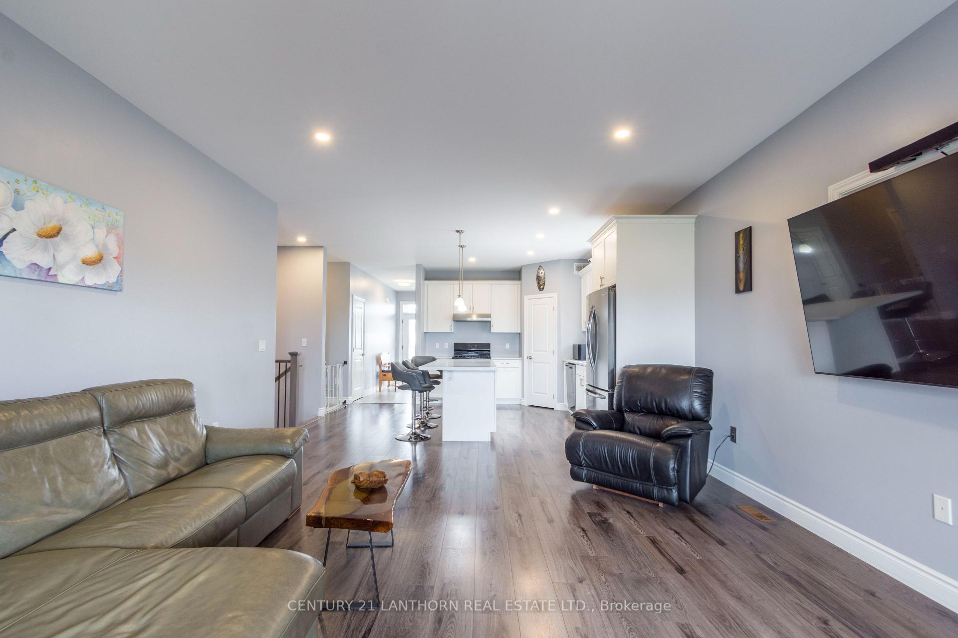 Photo 12 of 64 Redwood Drive, Belleville, Thurlow Ward — HOMEH