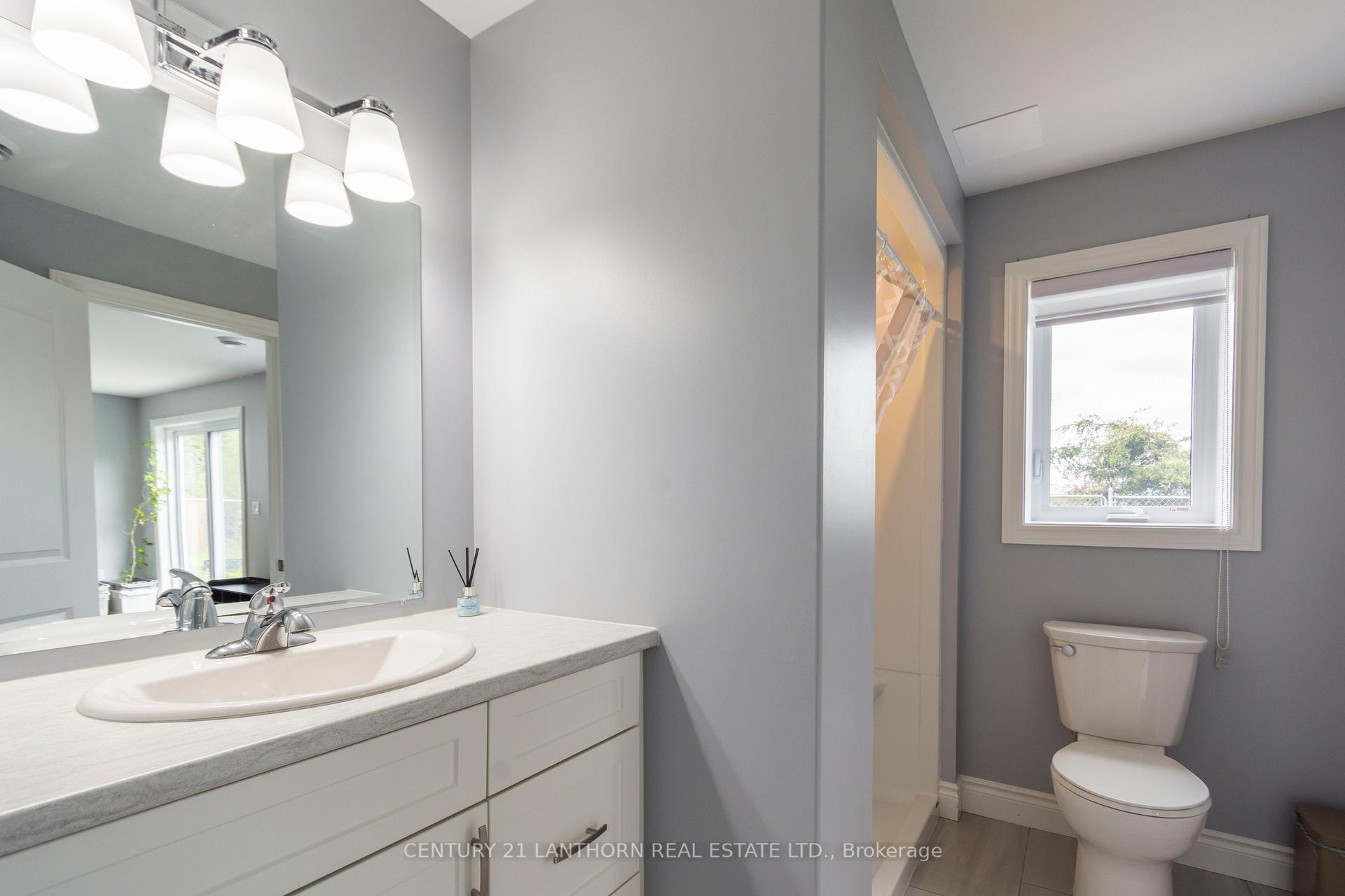 Photo 26 of 64 Redwood Drive, Belleville, Thurlow Ward — HOMEH