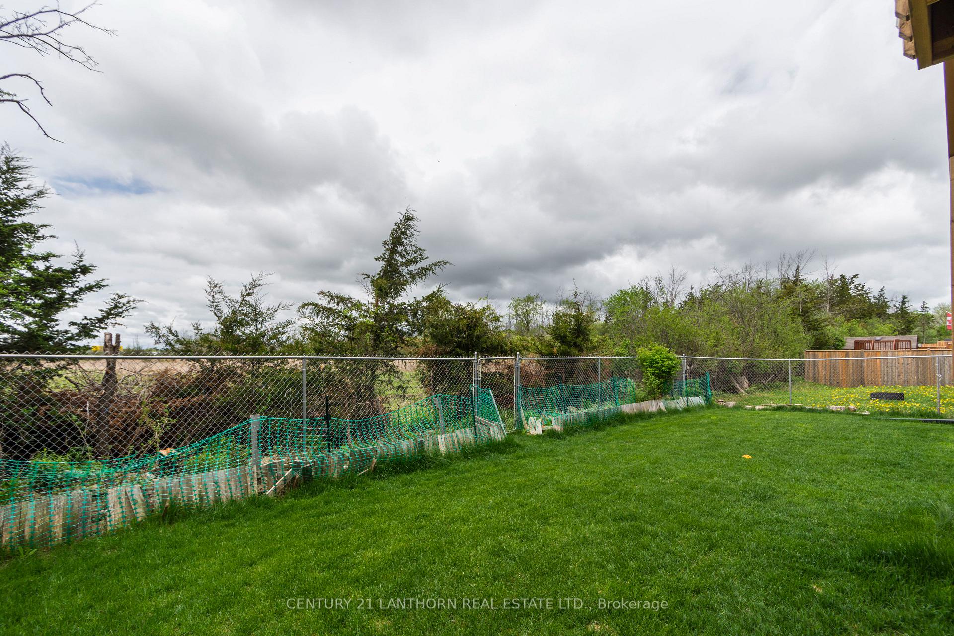 Photo 28 of 64 Redwood Drive, Belleville, Thurlow Ward — HOMEH