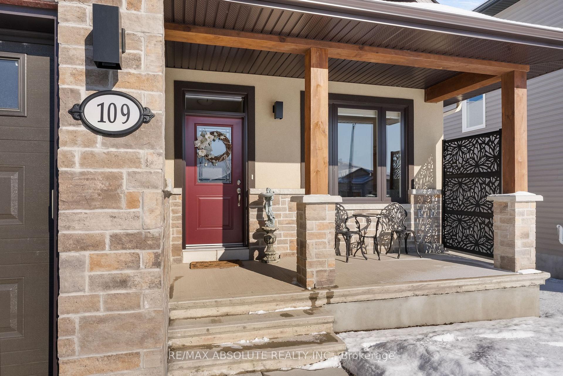 Photo 2 of 109 Seabert Drive, Arnprior — HOMEH