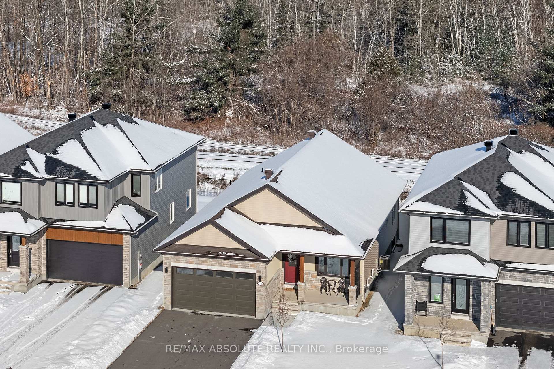 Photo 3 of 109 Seabert Drive, Arnprior — HOMEH