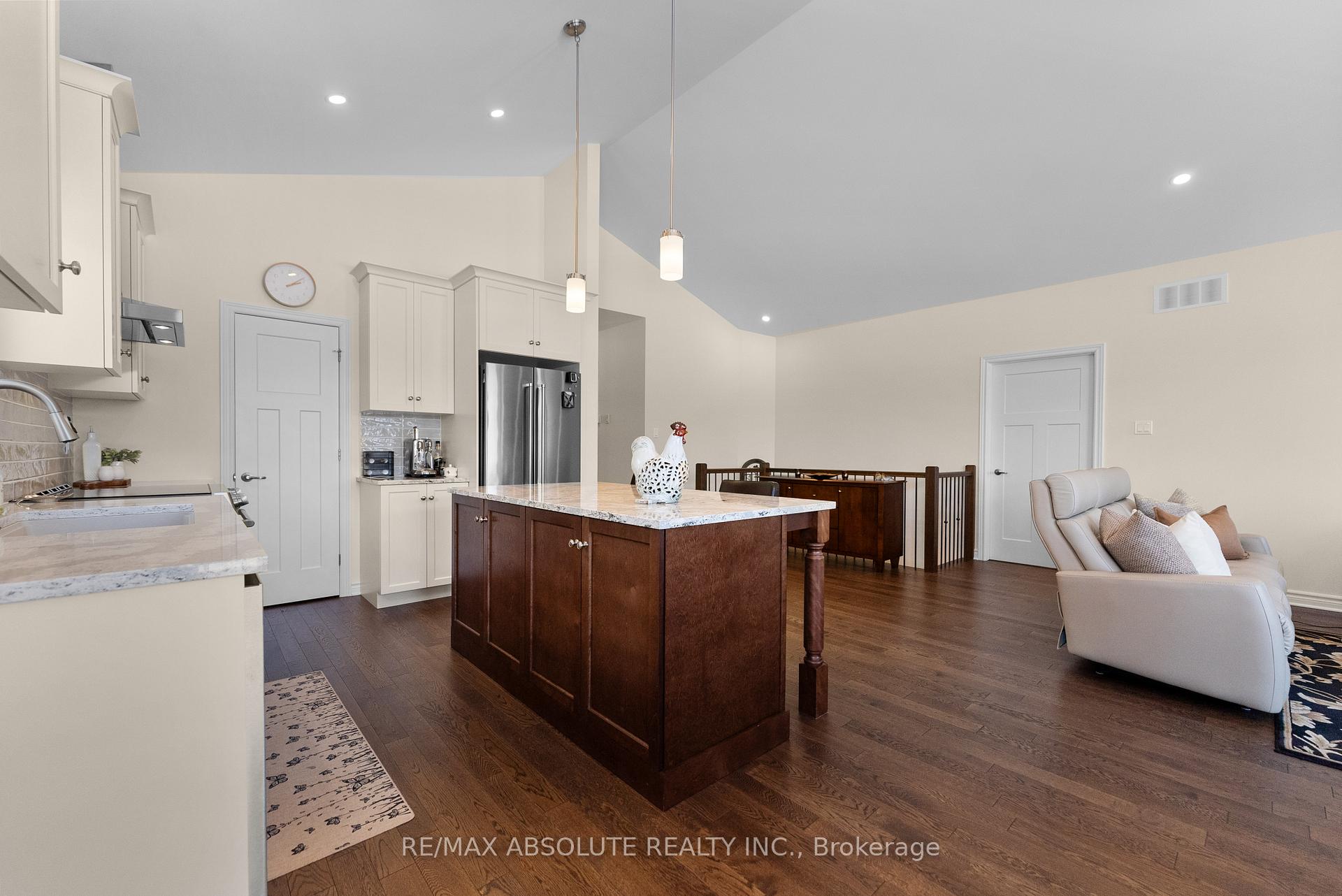 Photo 11 of 109 Seabert Drive, Arnprior — HOMEH