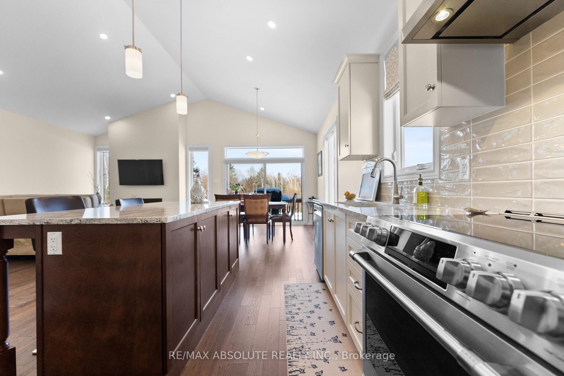 Photo 16 of 109 Seabert Drive, Arnprior — HOMEH