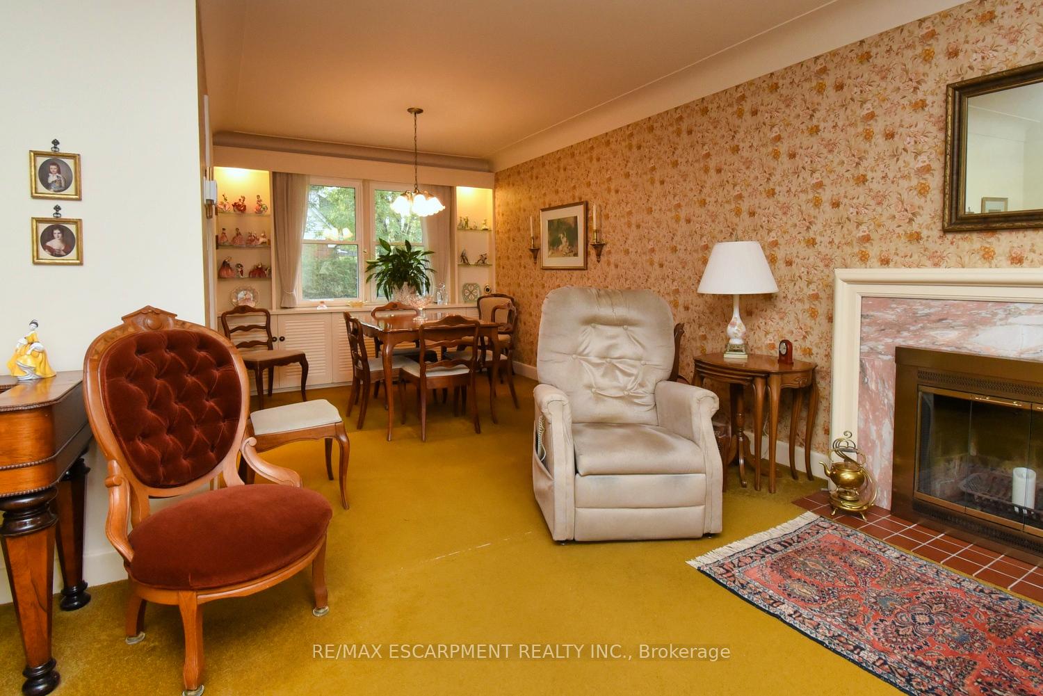 Photo 4 of 32 Grant Boulevard, Hamilton, Dundas — HOMEH