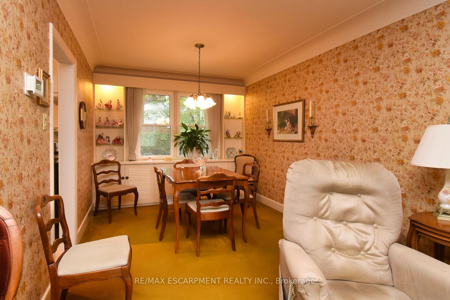 Photo 6 of 32 Grant Boulevard, Hamilton, Dundas — HOMEH