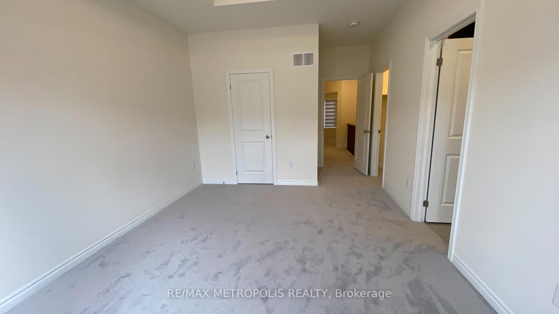 Photo 8 of 108 Adventura Road, Brampton, Northwest Brampton — HOMEH