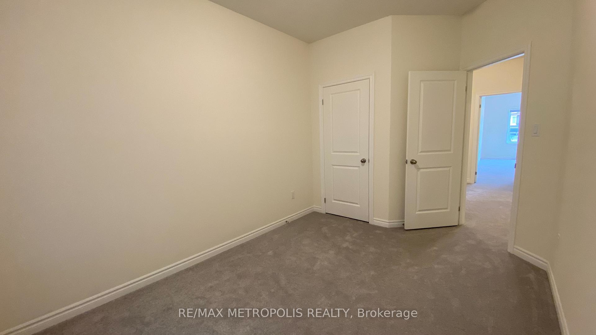Photo 10 of 108 Adventura Road, Brampton, Northwest Brampton — HOMEH