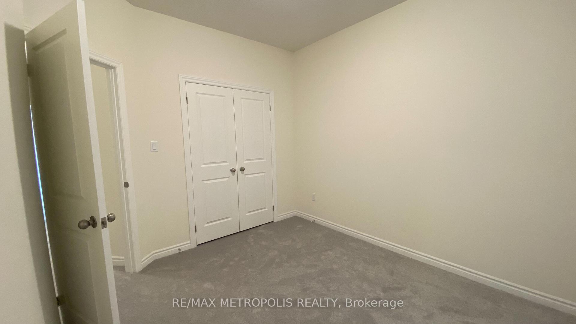 Photo 11 of 108 Adventura Road, Brampton, Northwest Brampton — HOMEH