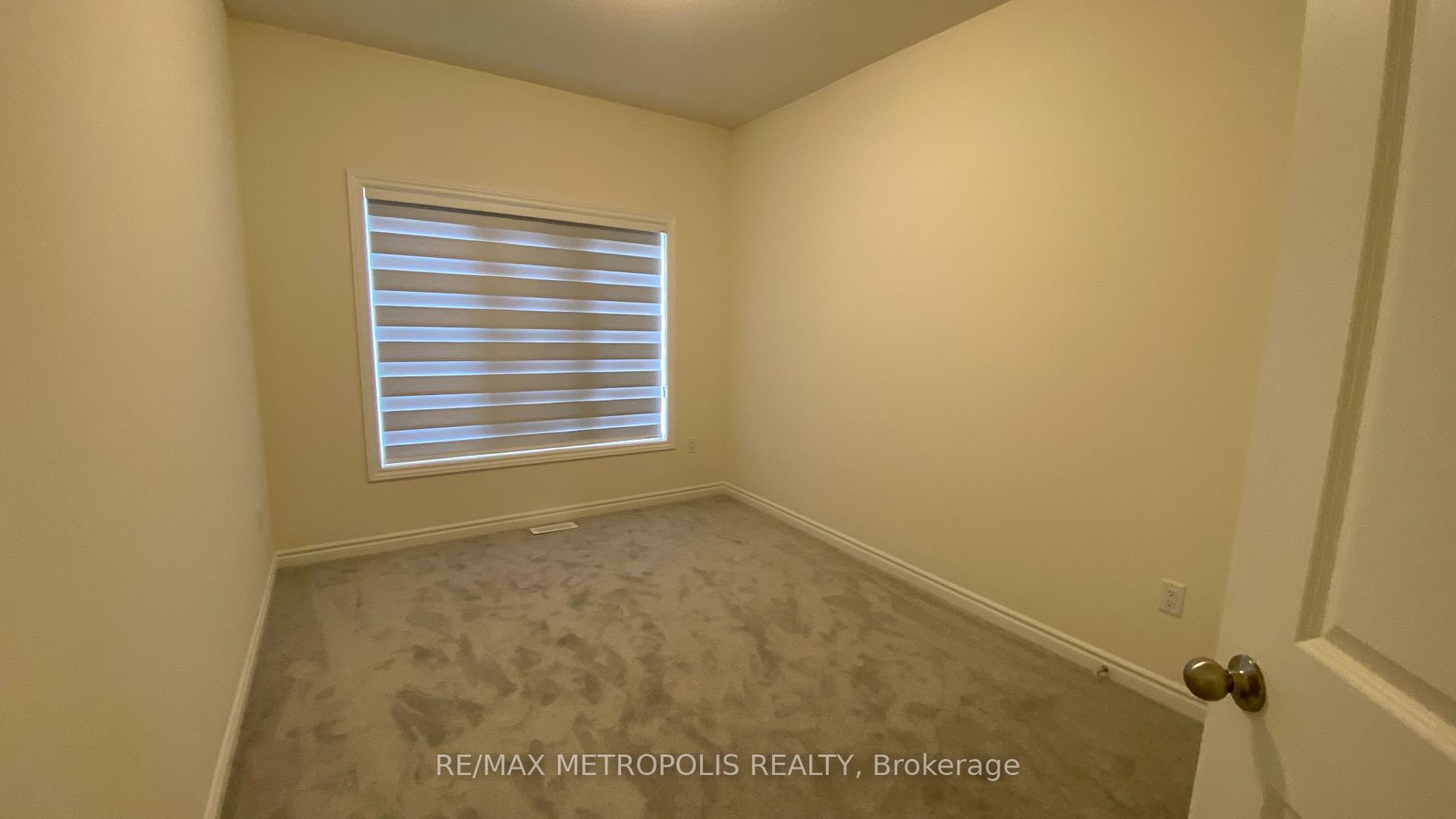 Photo 12 of 108 Adventura Road, Brampton, Northwest Brampton — HOMEH