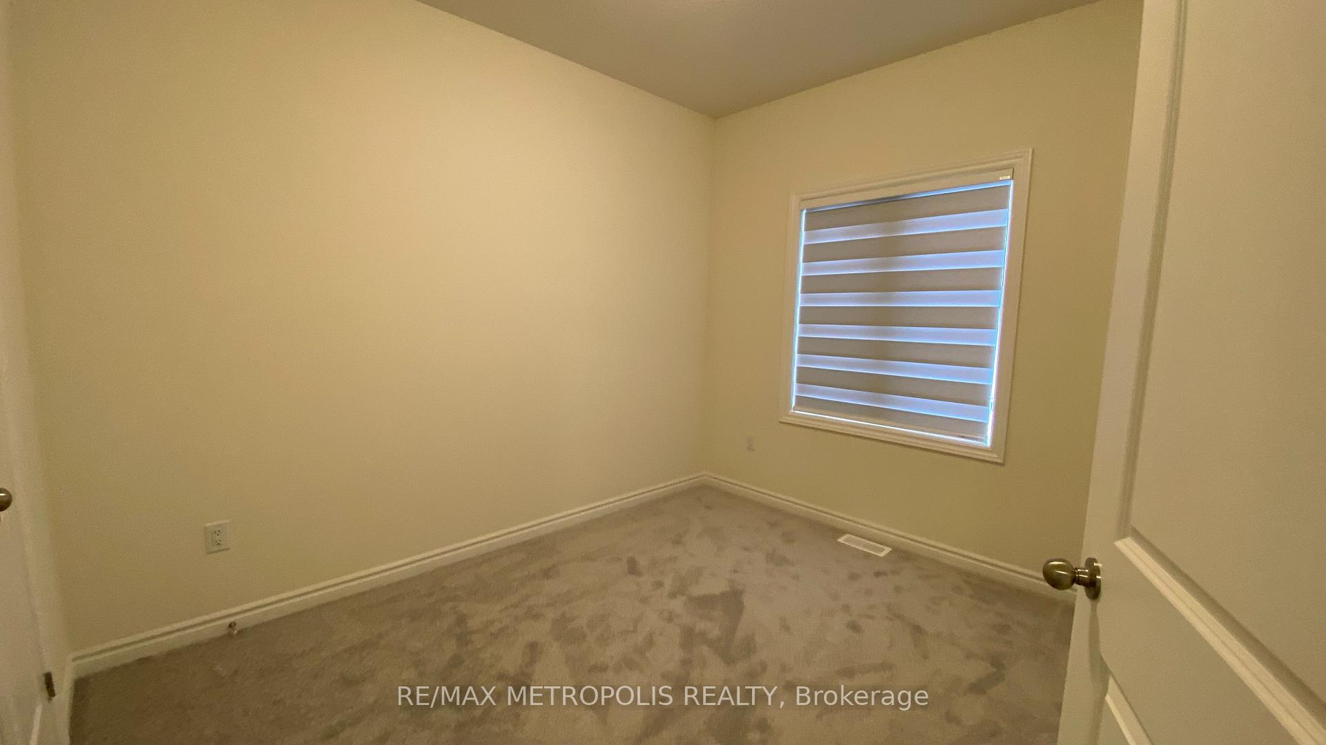 Photo 13 of 108 Adventura Road, Brampton, Northwest Brampton — HOMEH