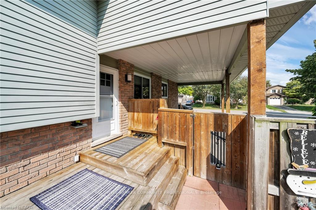 Photo 4 of 79 Athenia Drive, Hamilton, Stoney Creek Mountain — HOMEH